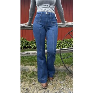 Womens laine wilson pintuck flare jeans wrangler