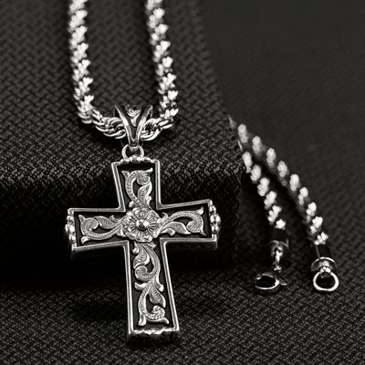 twisted collier scroll croix